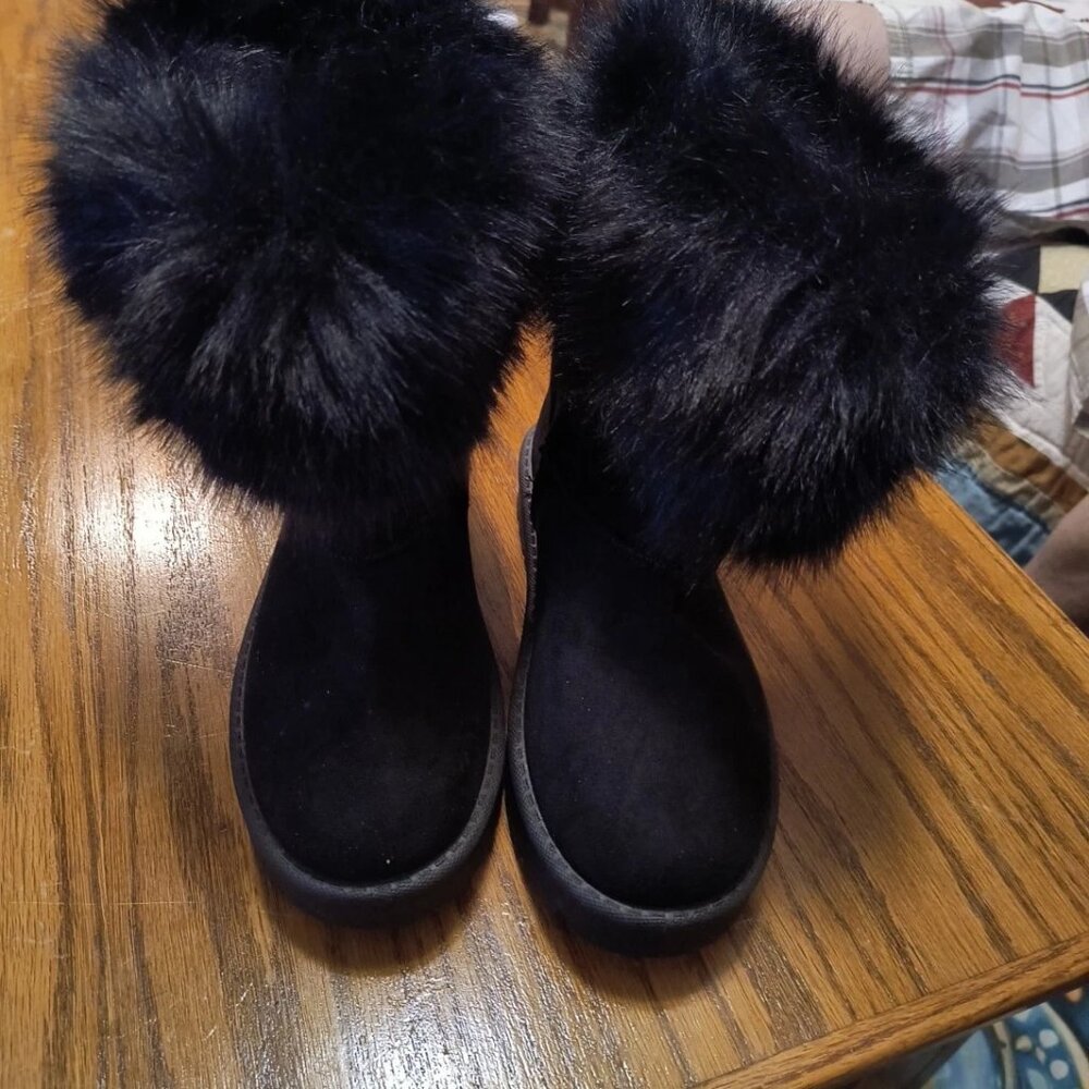 Rouge Helium Faux Suede and Fur Boots 7